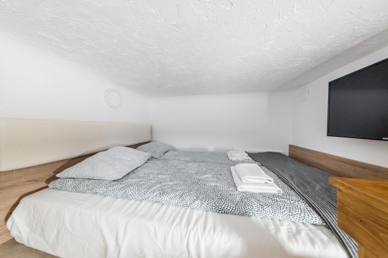 Micro Apartments 2,5 Qm - Najmniejsze Apartamenty Swiata 2,5 Mkw 크라쿠프 외부 사진