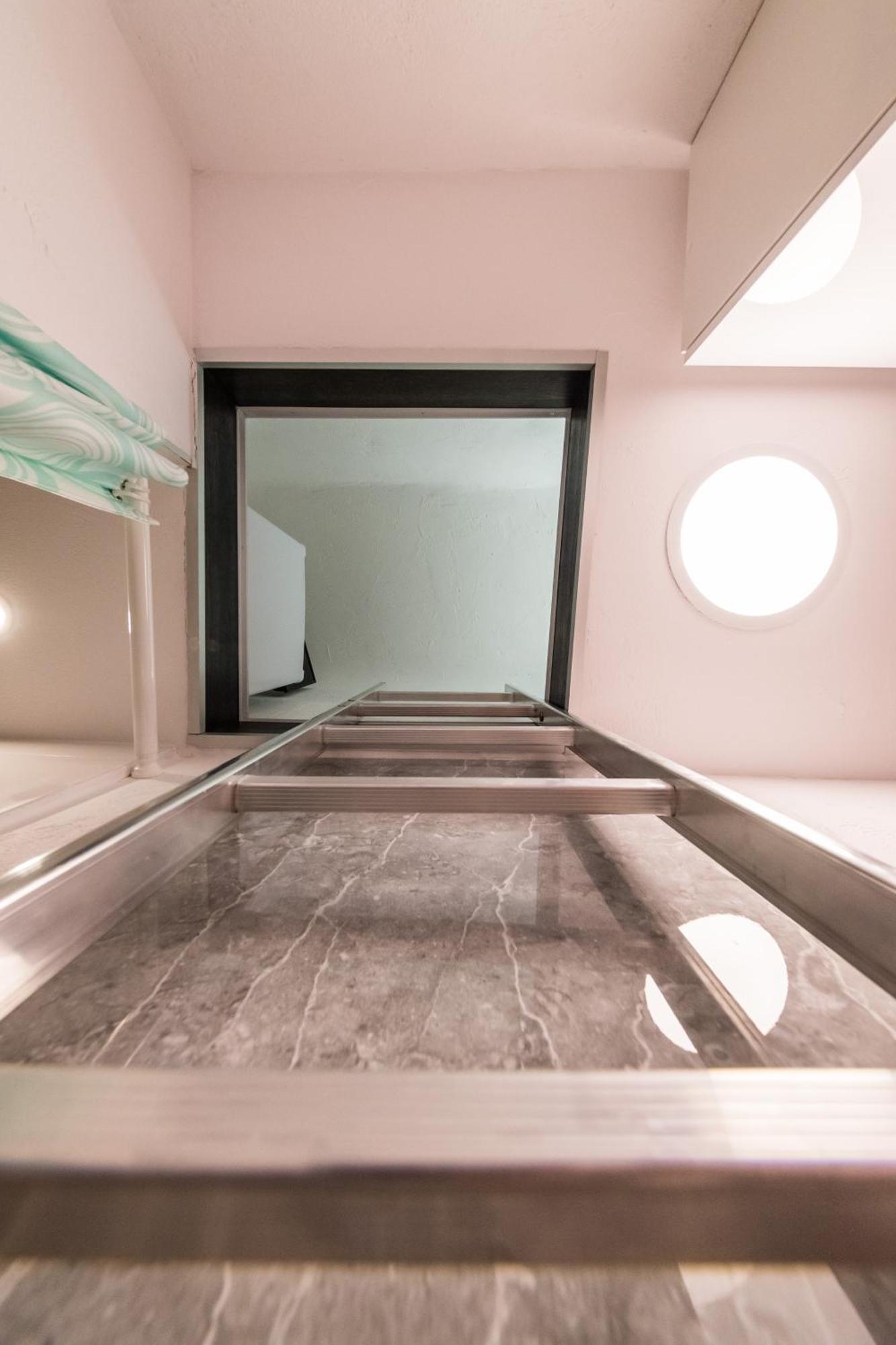 Micro Apartments 2,5 Qm - Najmniejsze Apartamenty Swiata 2,5 Mkw 크라쿠프 외부 사진